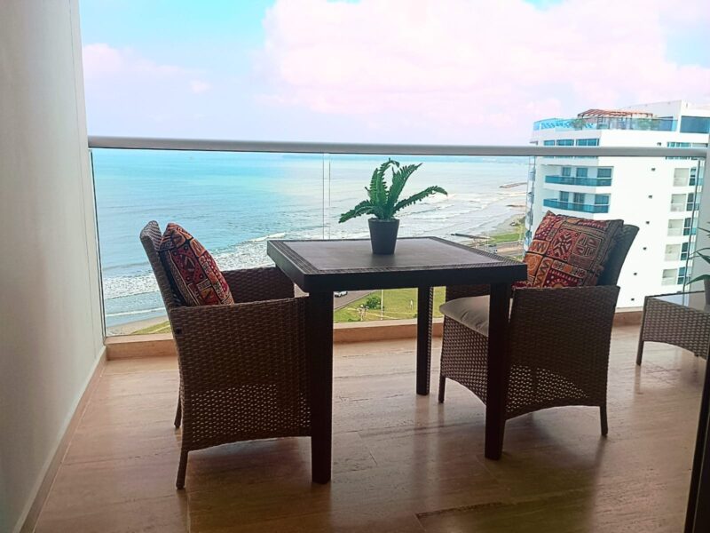 exclusiva aparta-suite con vista al mar