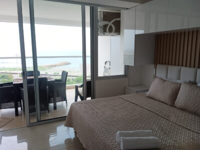 MODERNA APARTA-SUITE CON VISTA AL MAR