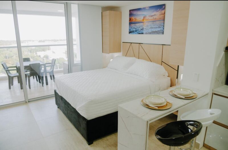 ELEGANTE APARTA-SUITE CON VISTA AL LAGO